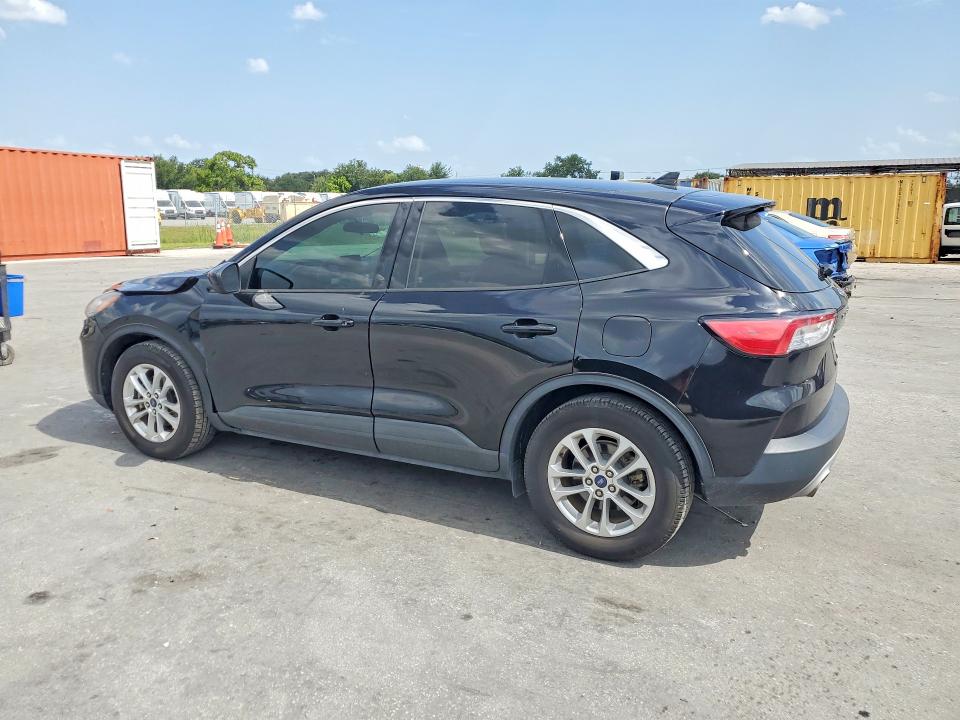 Photo 2 from auction – 2020 FORD ESCAPE SE FWD with VIN 1FMCU0G68LUA23935