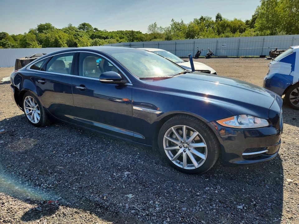 Photo 4 from auction – 2013 JAGUAR XJ with VIN SAJWA1C7XD8V58338