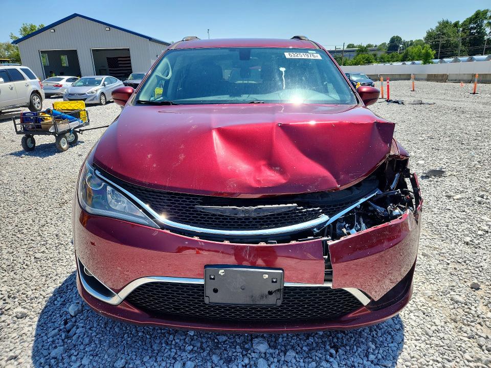 Photo 5 from auction – 2017 CHRYSLER PACIFICA with VIN 2C4RC1EG3HR510595