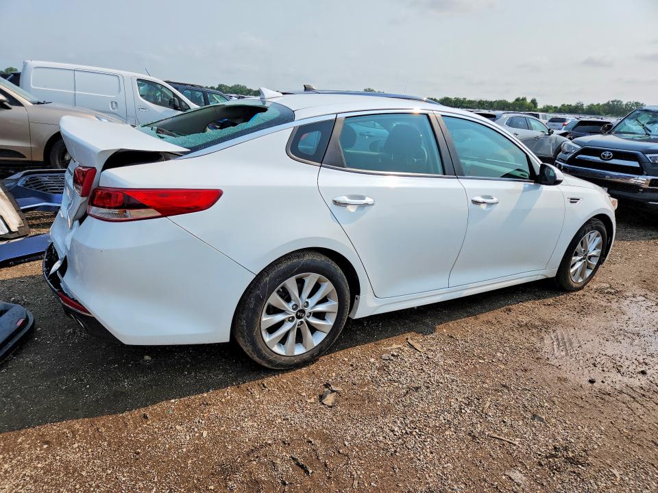 Photo 3 from auction – 2016 KIA OPTIMA with VIN 5XXGT4L3XGG003385