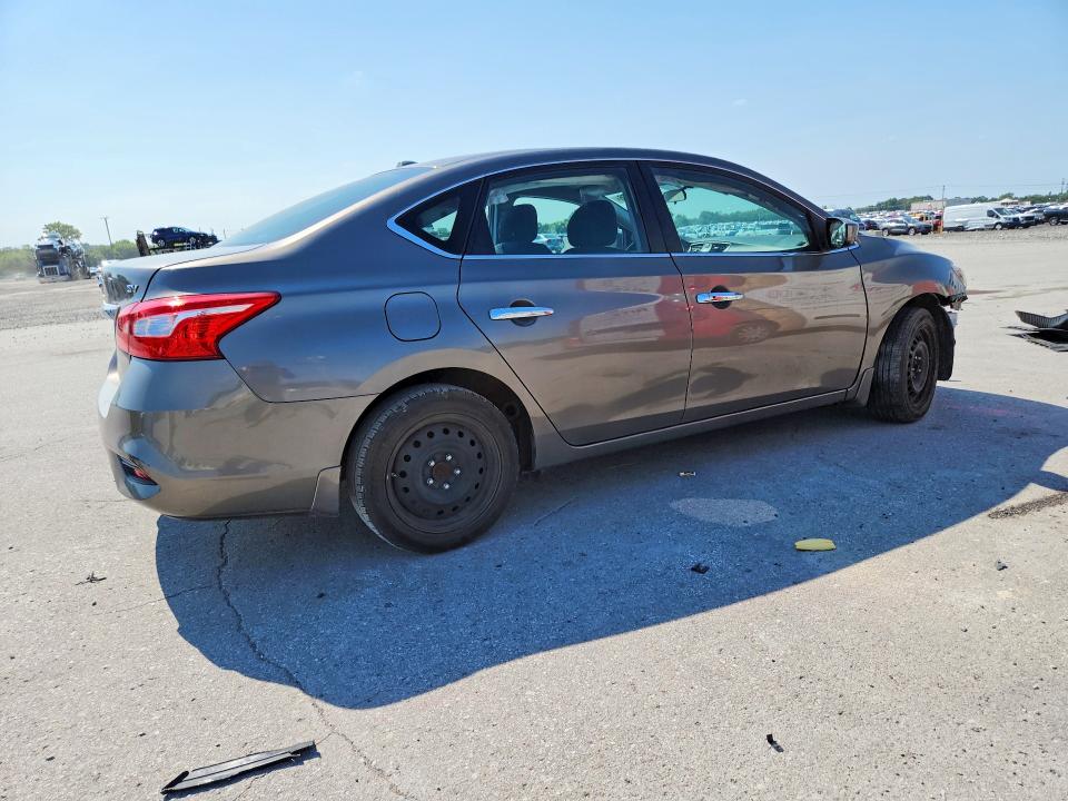 Photo 3 from auction – 2016 NISSAN SENTRA with VIN 3N1AB7AP8GL667580