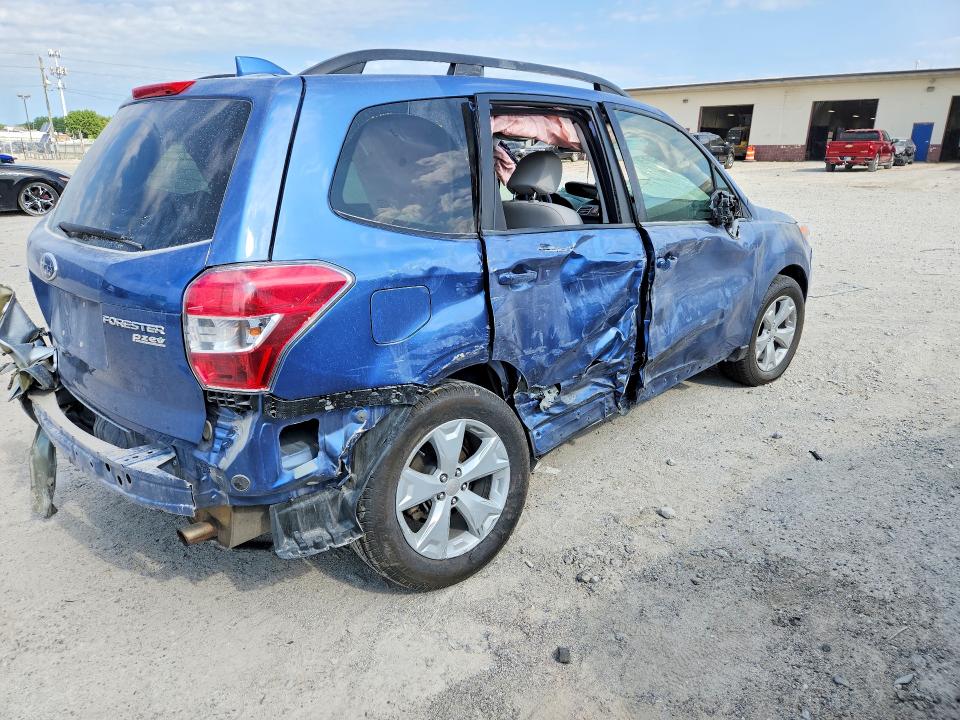 Photo 3 from auction – 2016 SUBARU FORESTER with VIN JF2SJADC8GH474386