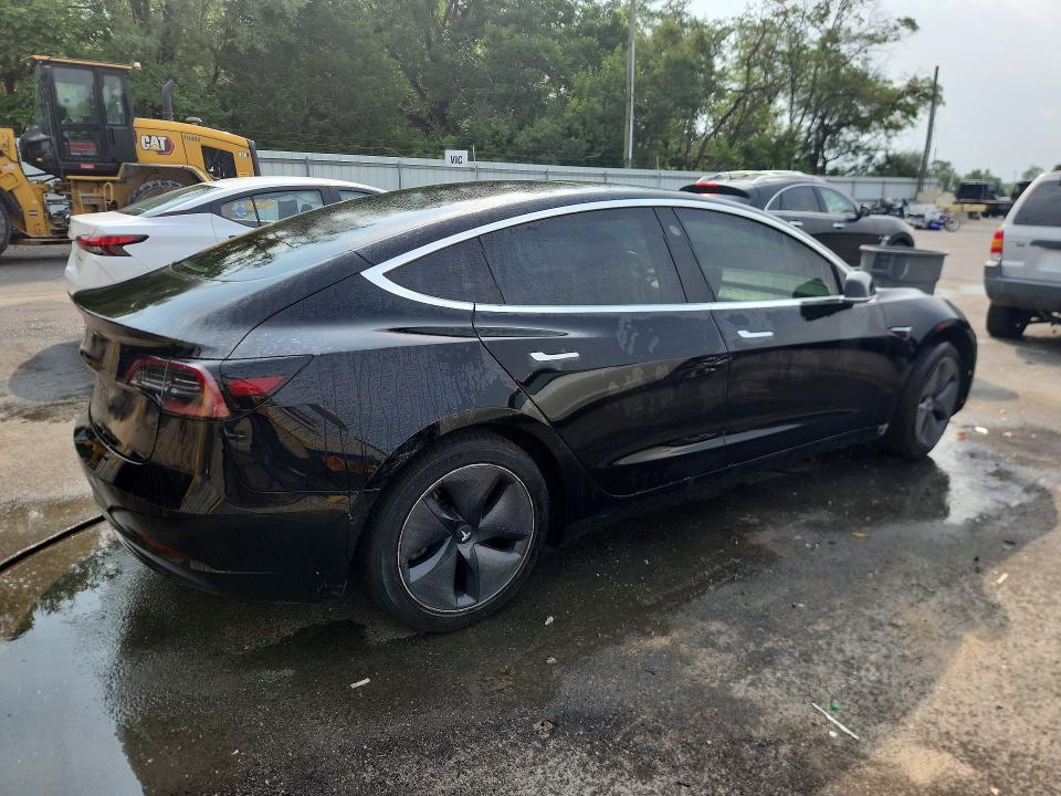 Photo 3 from auction – 2019 TESLA MODEL 3 with VIN 5YJ3E1EA1KF399432