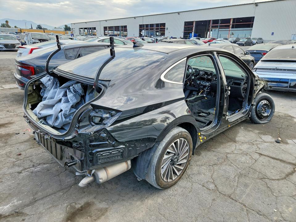 Снимка 3 от търг – 2025 HYUNDAI SONATA HYBRID с VIN KMHL34JJ2SA110575