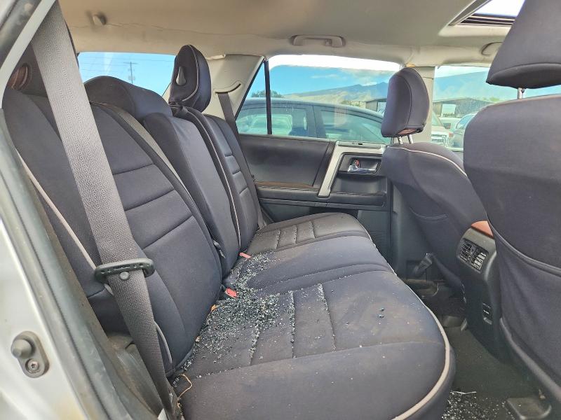 Photo 11 from auction – 2018 TOYOTA 4RUNNER with VIN JTEBU5JR7J5498236