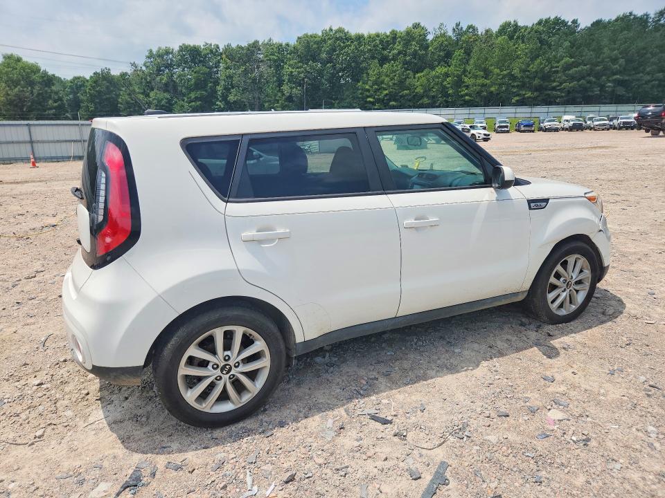 Photo 3 from auction – 2018 KIA SOUL with VIN KNDJP3A5XJ7506679
