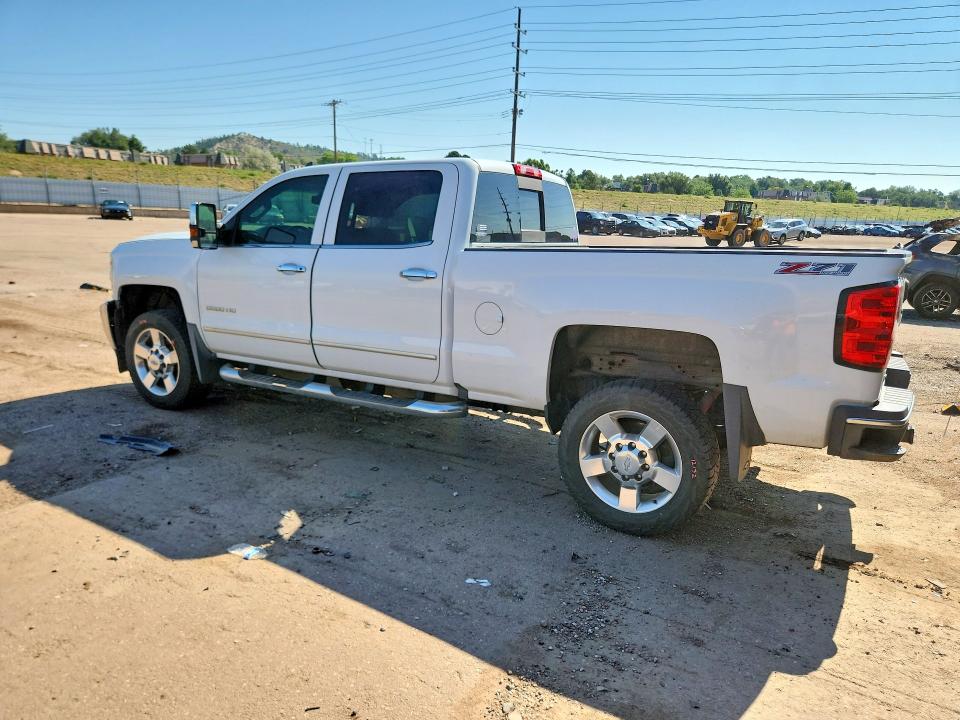 Photo 2 from auction – 2017 CHEVROLET SILVERADO with VIN 1GC1KWEGXHF174593