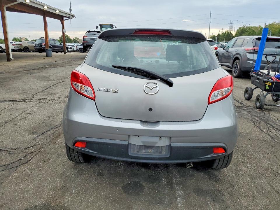 Photo 6 from auction – 2011 MAZDA MAZDA2 with VIN JM1DE1HYXB0103352