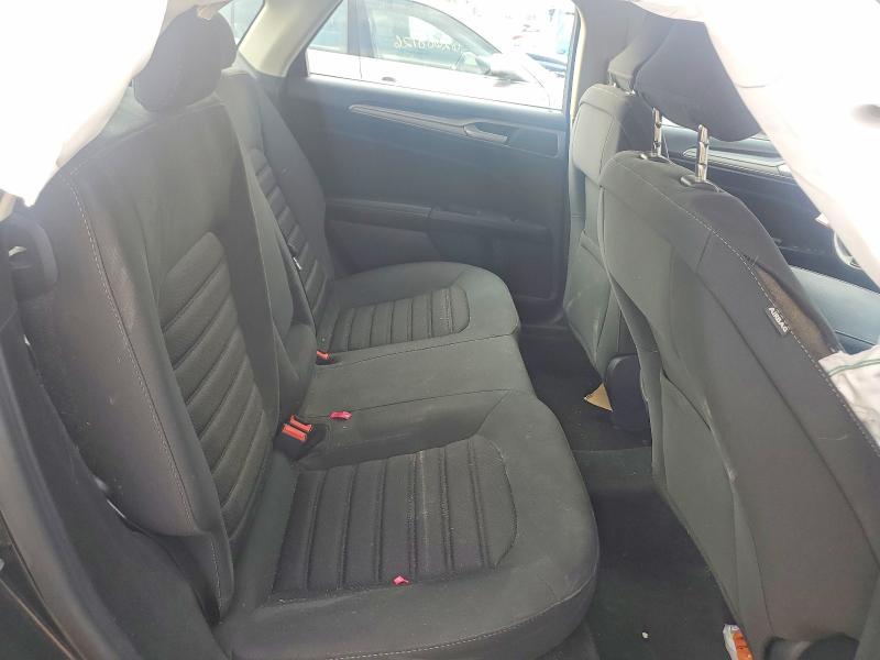 Photo 10 from auction – 2019 FORD FUSION with VIN 3FA6P0LU4KR131008