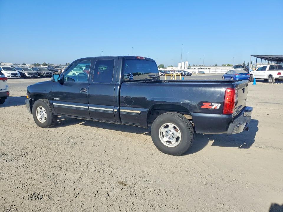 Photo 2 from auction – 2000 CHEVROLET SILVERADO with VIN 1GCEK19T9YZ283542