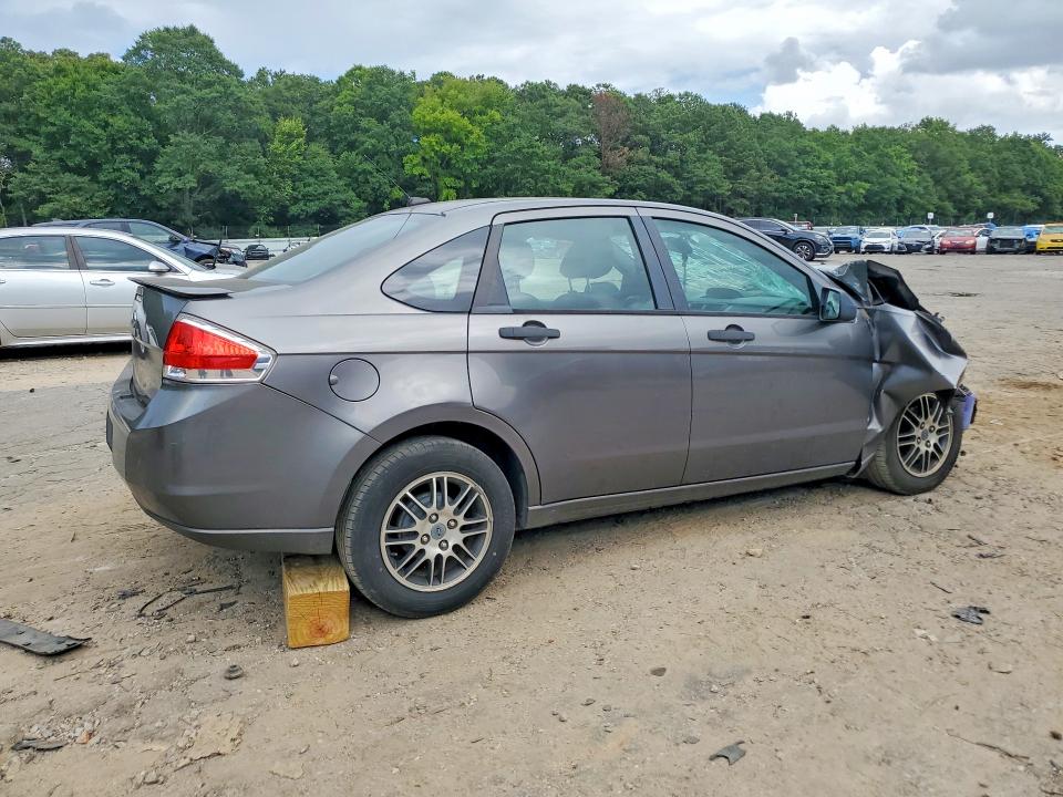 Photo 3 from auction – 2010 FORD FOCUS with VIN 1FAHP3FN2AW149033