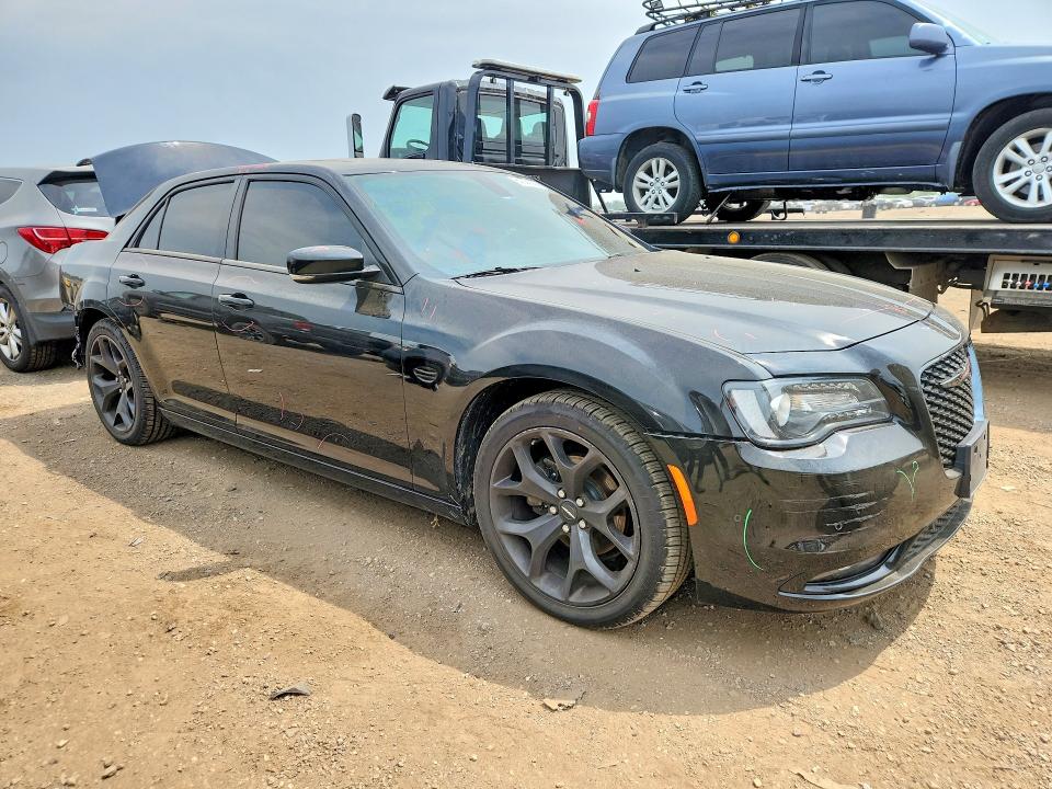Photo 4 from auction – 2023 CHRYSLER 300 with VIN 2C3CCABG5PH537767
