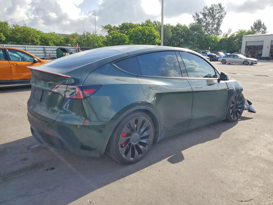 Photo 3 from auction – 2022 TESLA MODEL Y with VIN 7SAYGDEF7NF536619