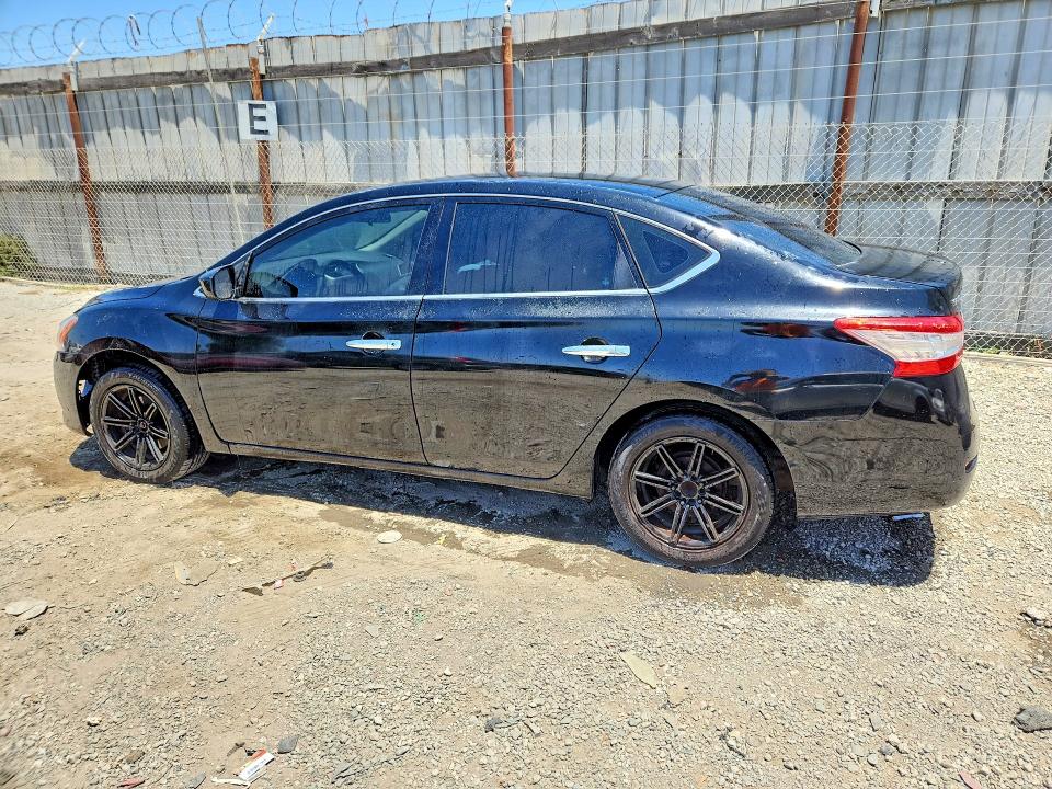 Photo 2 from auction – 2015 NISSAN SENTRA with VIN 3N1AB7AP0FY356565