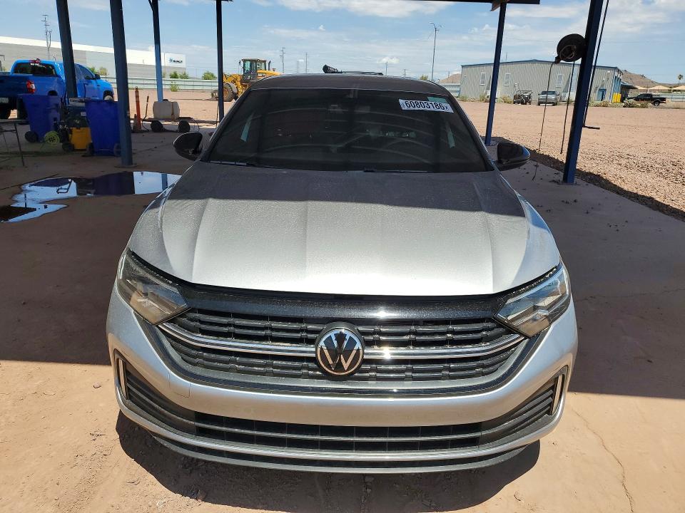 Photo 5 from auction – 2024 VOLKSWAGEN JETTA with VIN 3VWBM7BU4RM044919