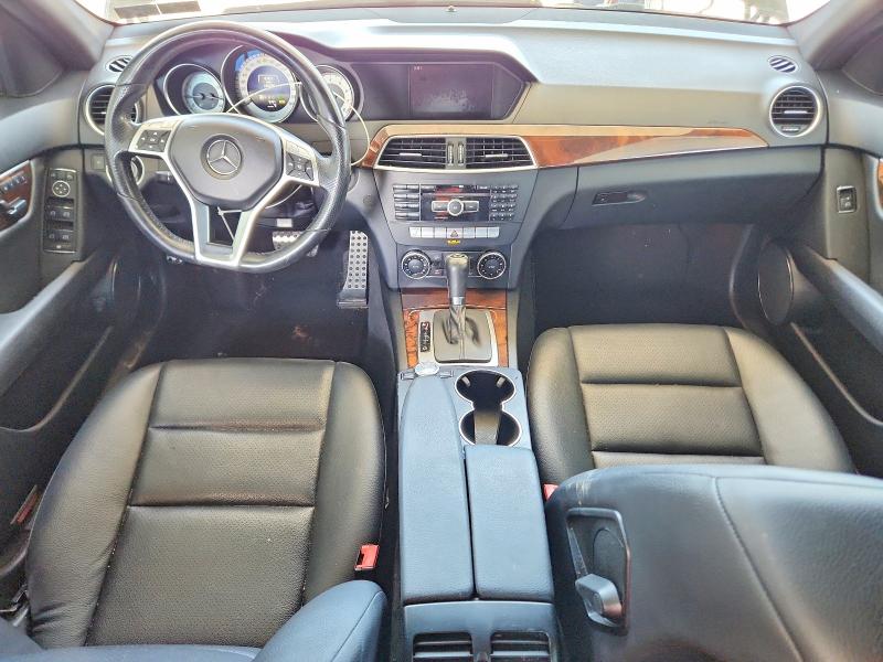 Photo 8 from auction – 2014 MERCEDES-BENZ C with VIN WDDGF8AB2ER308985