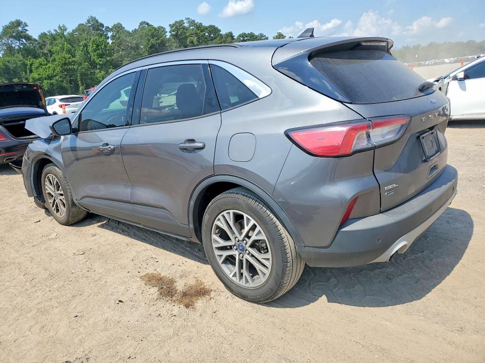 Photo 2 from auction – 2021 FORD ESCAPE with VIN 1FMCU0H61MUB00709