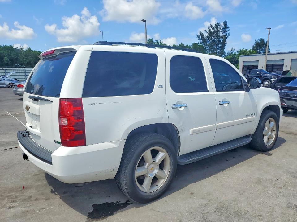 Photo 3 from auction – 2007 CHEVROLET TAHOE with VIN 1GNFC13067R339295