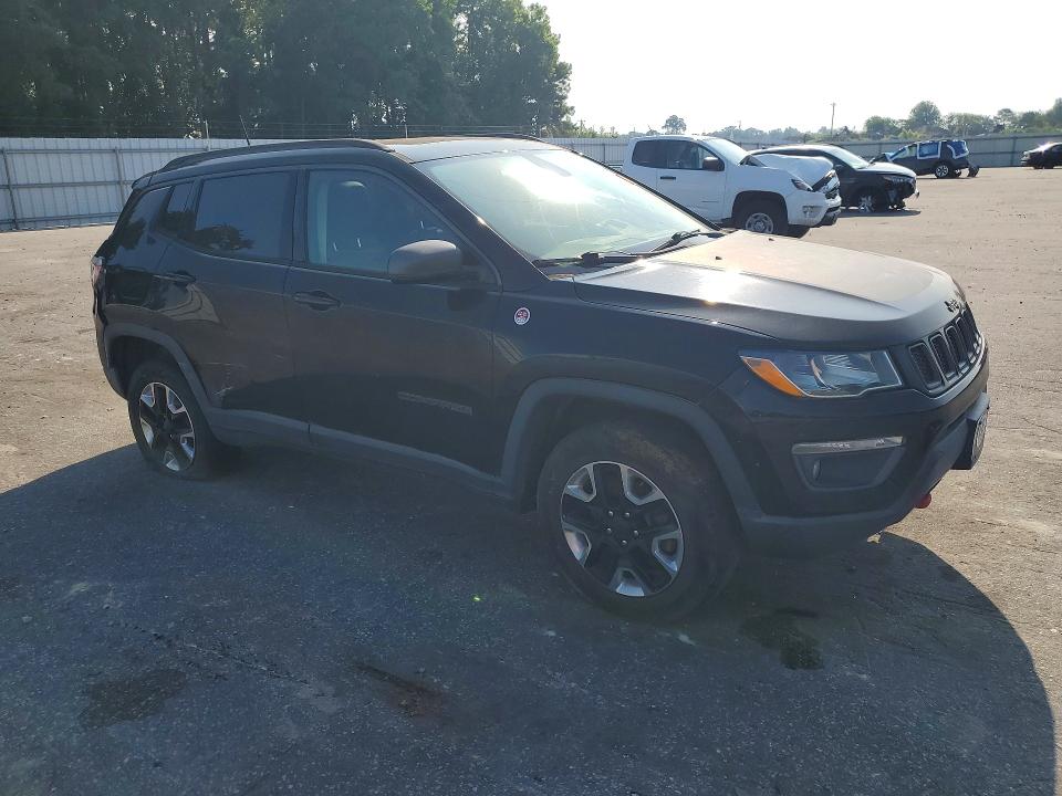 Photo 4 from auction – 2018 JEEP COMPASS with VIN 3C4NJDDB6JT130746