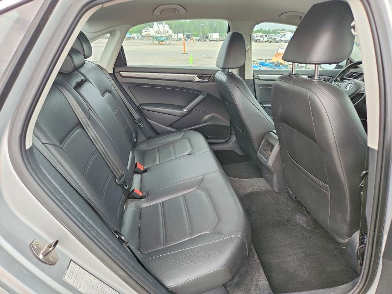 Photo 10 from auction – 2016 VOLKSWAGEN PASSAT with VIN 1VWAT7A35GC052288