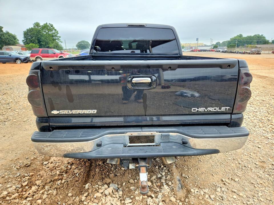 Photo 6 from auction – 2004 CHEVROLET SILVERADO with VIN 1GCEK19T34E210300