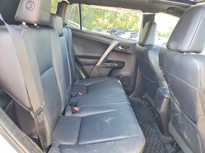 Photo 11 from auction – 2016 TOYOTA RAV4 with VIN 2T3JFREV8GW434796