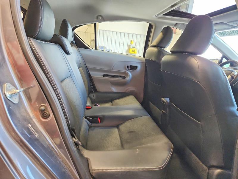 Снимка 10 от търг – 2012 TOYOTA PRIUS C с VIN JTDKDTB37C1030570