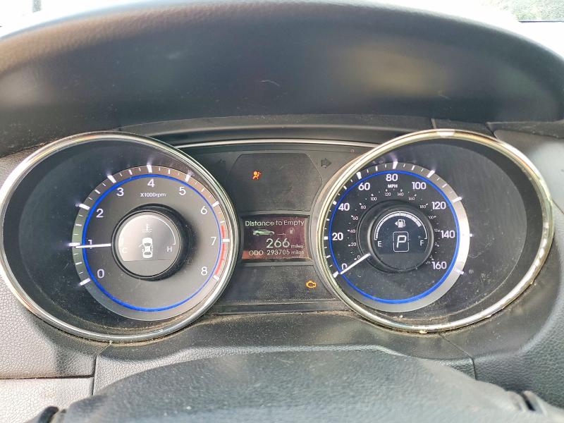 Photo 9 from auction – 2011 HYUNDAI SONATA with VIN 5NPEC4AC3BH054377