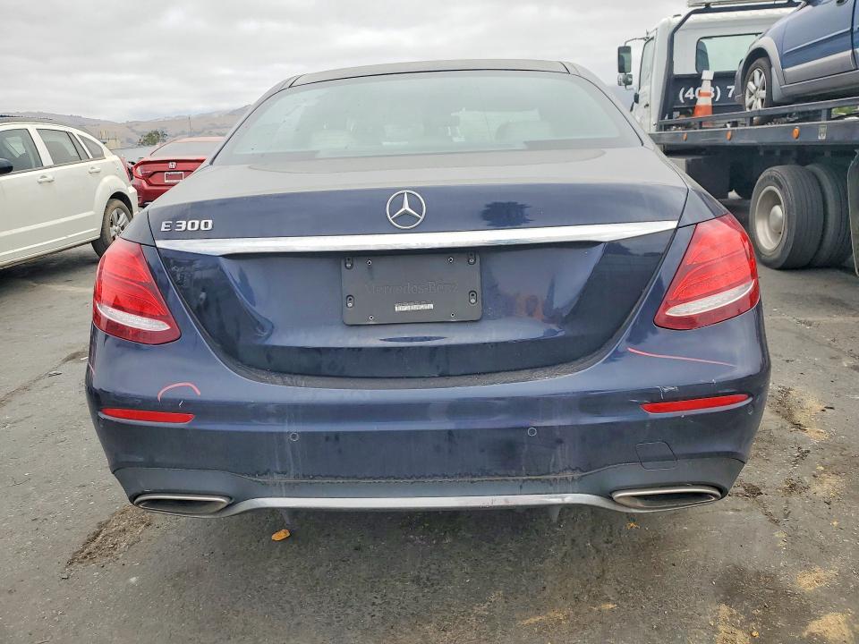 Photo 6 from auction – 2018 MERCEDES-BENZ E with VIN WDDZF4JB9JA456769