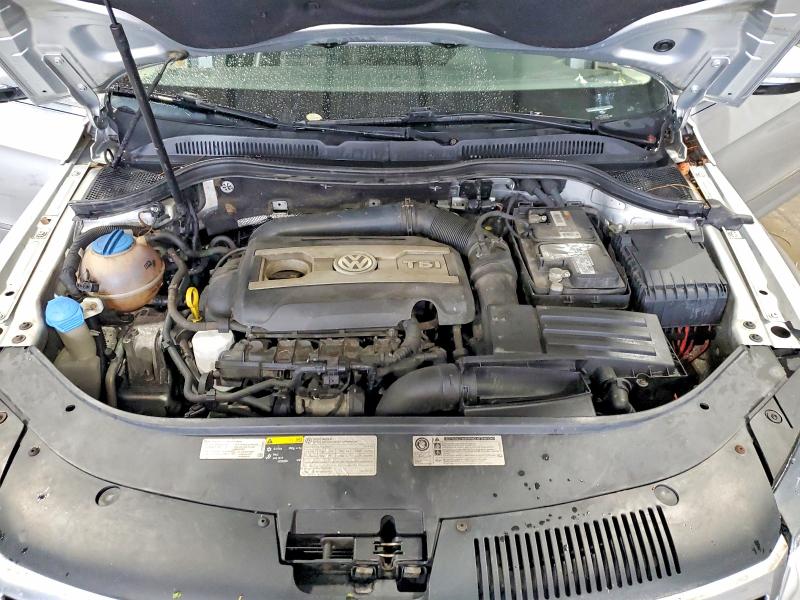 Photo 11 from auction – 2014 VOLKSWAGEN CC with VIN WVWBP7AN4EE520686