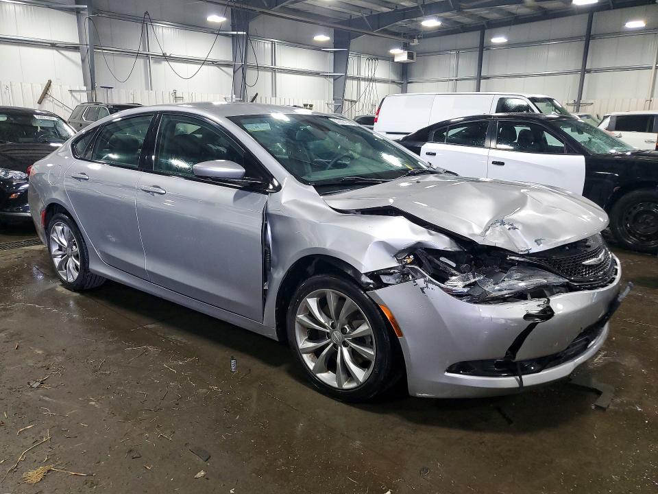 Photo 4 from auction – 2015 CHRYSLER 200 with VIN 1C3CCCBG5FN551492