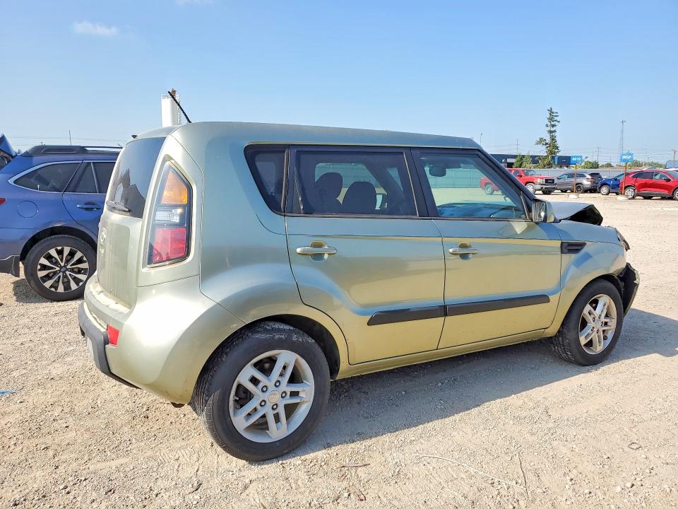 Photo 3 from auction – 2011 KIA SOUL with VIN KNDJT2A21B7278522