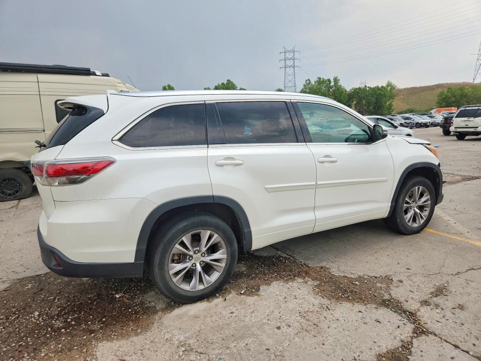 Photo 3 from auction – 2015 TOYOTA HIGHLANDER with VIN 5TDKKRFH8FS113284