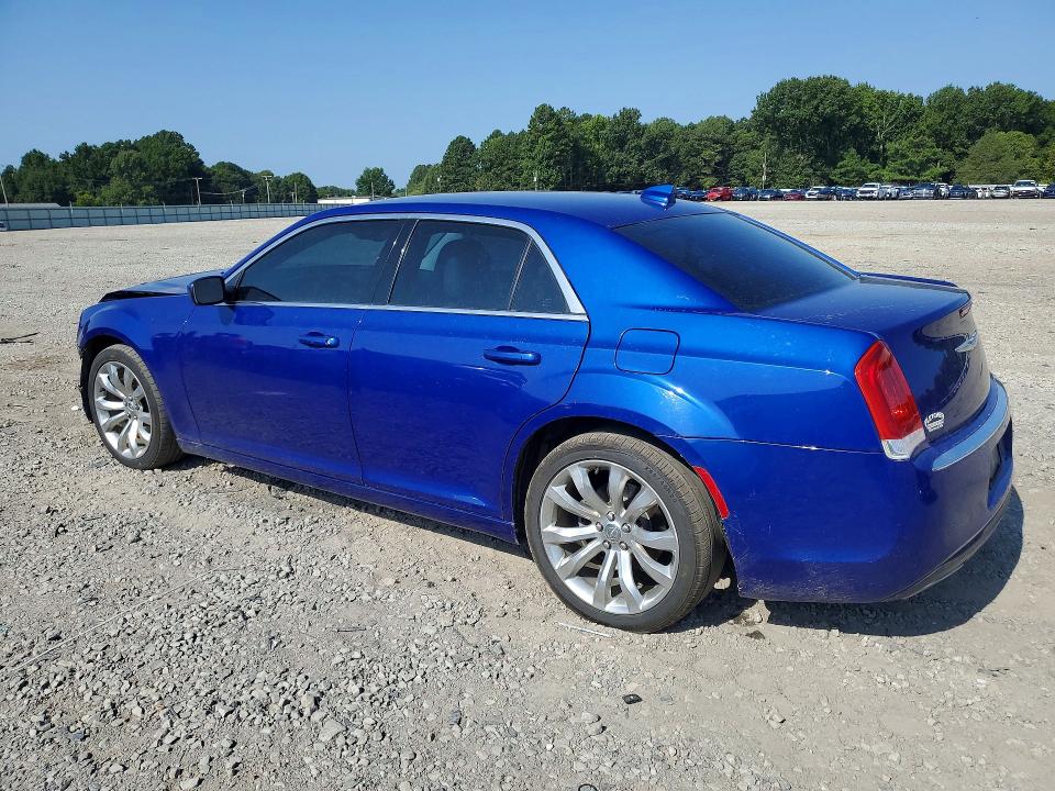 Photo 2 from auction – 2019 CHRYSLER 300 with VIN 2C3CCAAG6KH564731