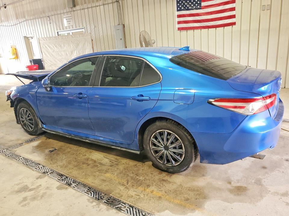 Photo 2 from auction – 2020 TOYOTA CAMRY with VIN 4T1L31AK9LU010979
