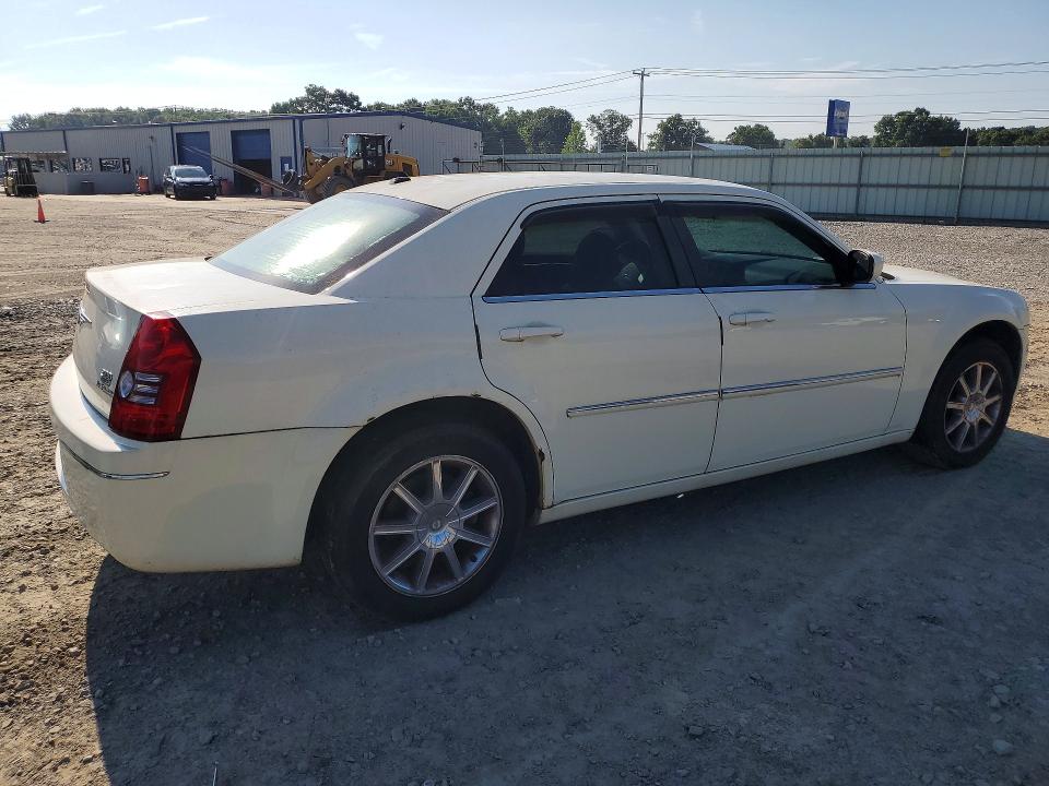 Photo 3 from auction – 2009 CHRYSLER 300 with VIN 2C3KK53V79H586166