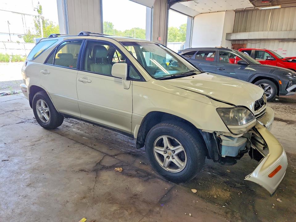 Photo 4 from auction – 2000 LEXUS RX with VIN JT6HF10U0Y0099254