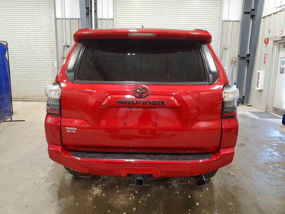 Photo 6 from auction – 2023 TOYOTA 4RUNNER with VIN JTEFU5JRXP5300517