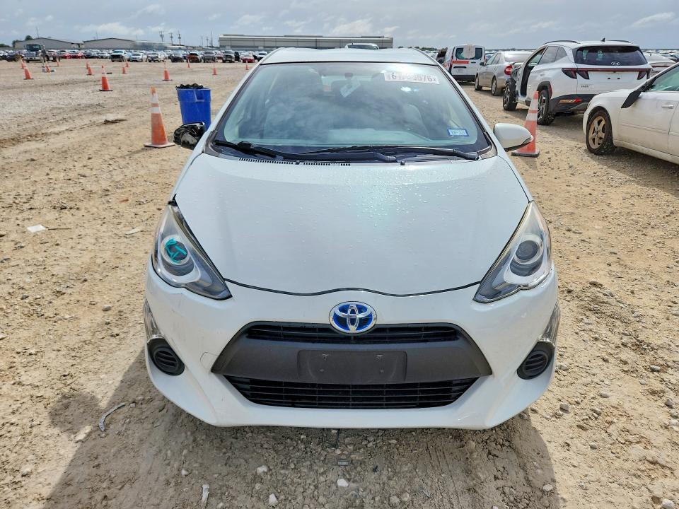 Снимка 5 от търг – 2015 TOYOTA PRIUS C с VIN JTDKDTB36F1110673