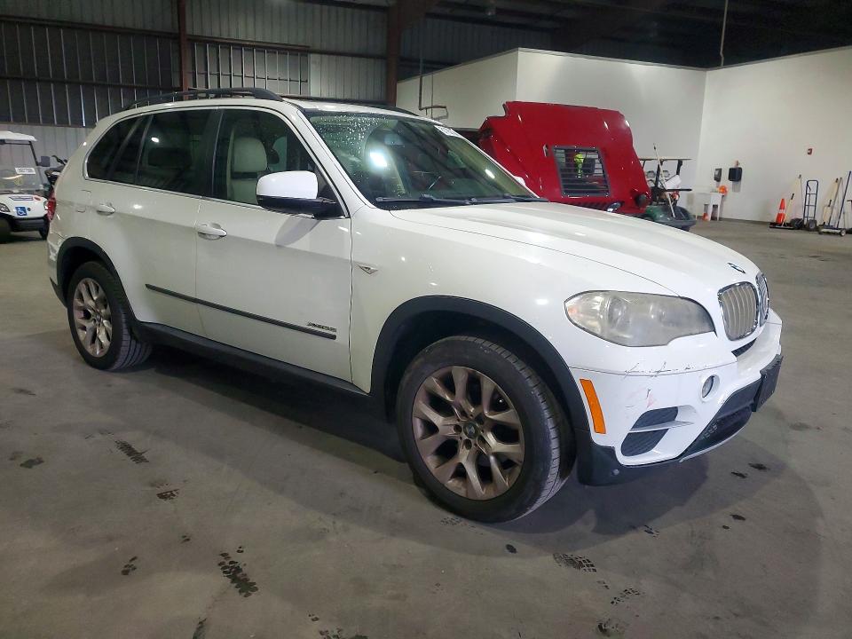 Photo 4 from auction – 2013 BMW X5 with VIN 5UXZV4C56D0B17404