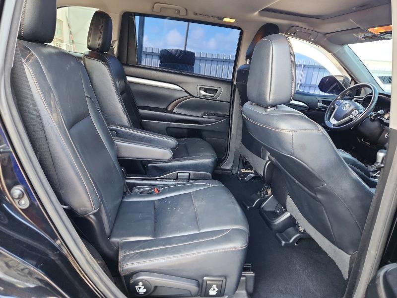 Photo 11 from auction – 2017 TOYOTA HIGHLANDER with VIN 5TDJZRFHXHS399391