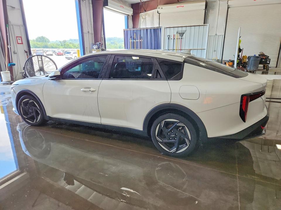 صورة رقم 2 من المزاد - 2025 KIA K4 مع VIN 3KPFU4DE7SE229569