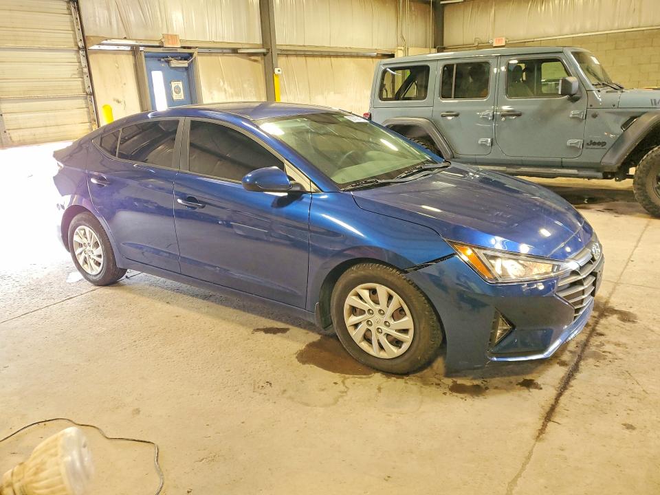 Снимка 4 от търг – 2019 HYUNDAI ELANTRA с VIN 5NPD74LF0KH481636