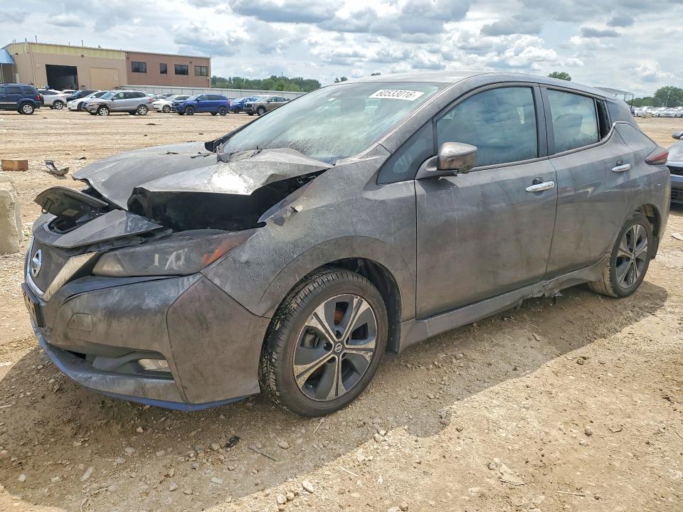 NISSAN LEAF 2022 with VIN 1N4BZ1CV6NC557552 - Photo from auction