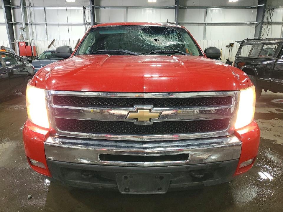 Photo 5 from auction – 2011 CHEVROLET SILVERADO with VIN 1GCRKSE33BZ315440