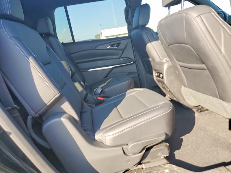 Photo 11 from auction – 2025 CHEVROLET TRAVERSE with VIN 1GNEVGRS5SJ174736