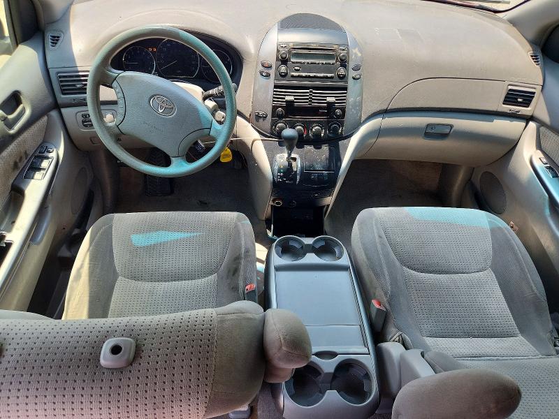 Photo 8 from auction – 2010 TOYOTA SIENNA with VIN 5TDKK4CCXAS292738