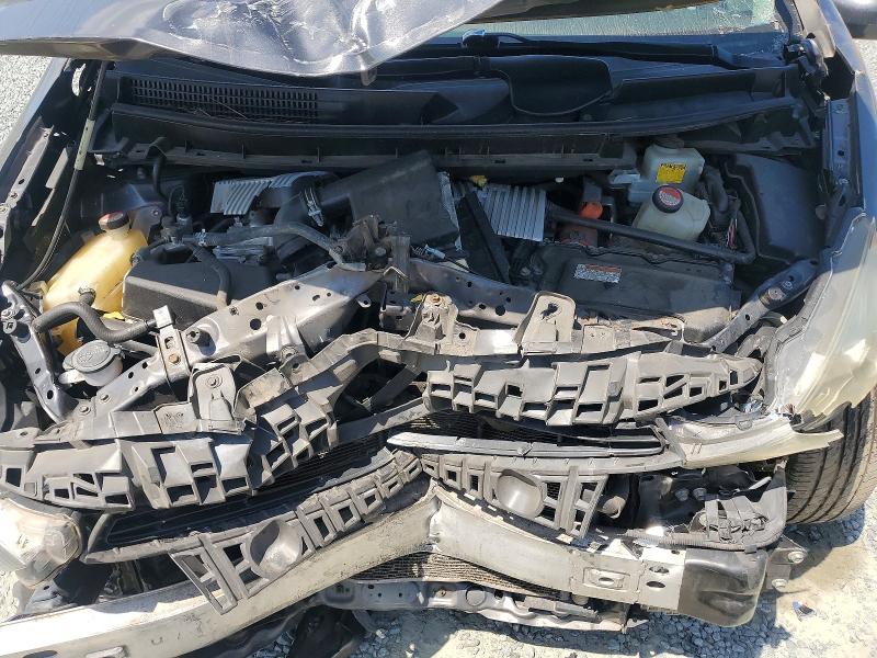Photo 11 from auction – 2015 TOYOTA PRIUS V with VIN JTDZN3EU0FJ022556