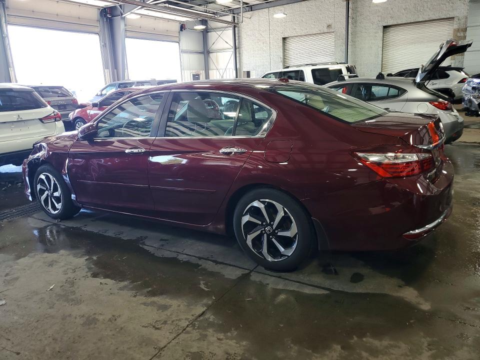 Photo 2 from auction – 2017 HONDA ACCORD with VIN 1HGCR2F92HA034579