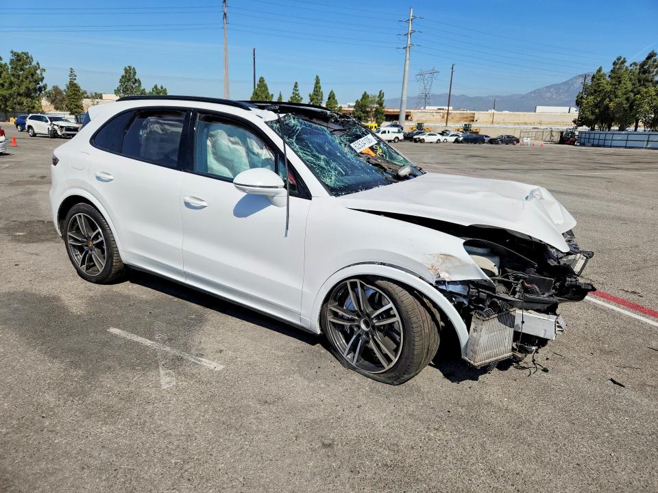 Photo 4 from auction – 2019 PORSCHE CAYENNE with VIN WP1AF2AY7KDA80507